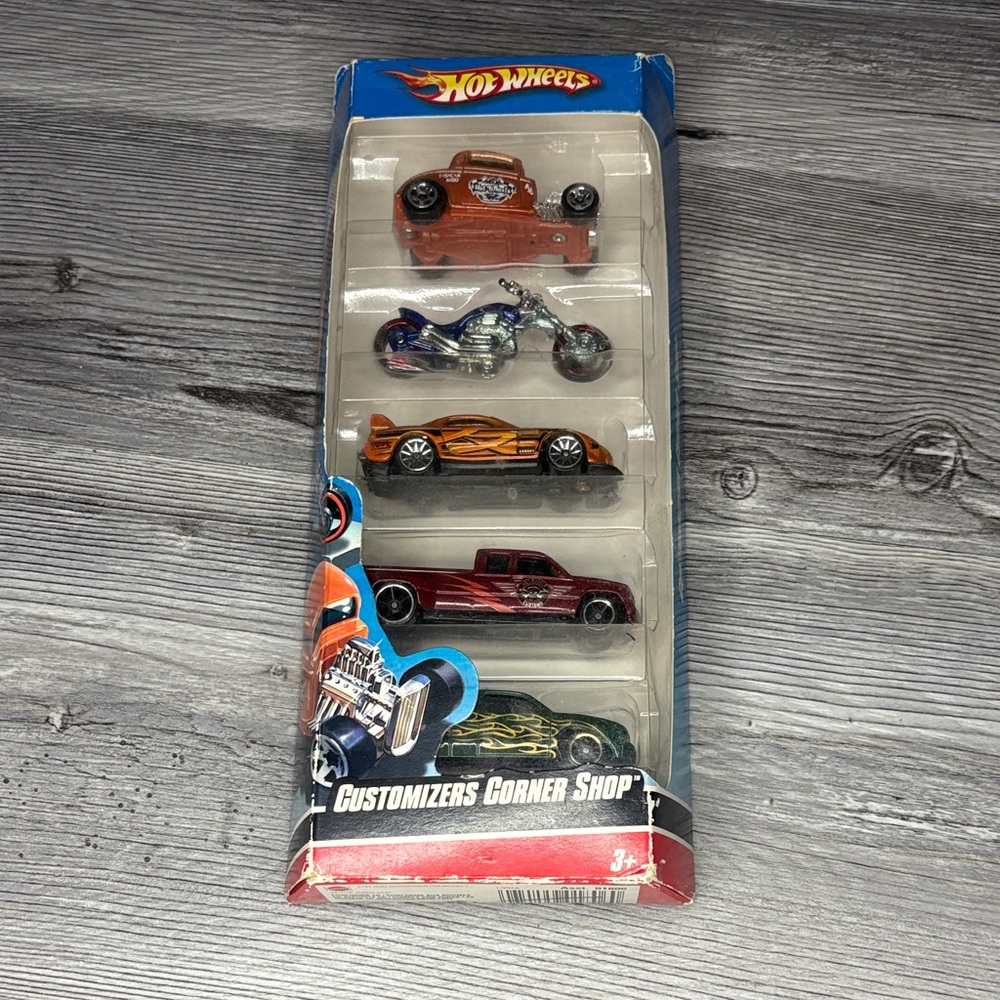 Mattel Hot Wheels Customizers Corner Shop Set - 5-pack 2009